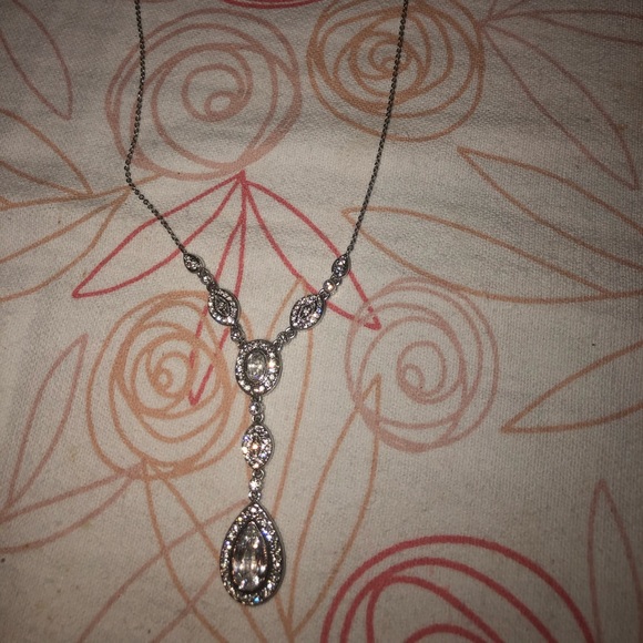 Givenchy necklace - Picture 2 of 4